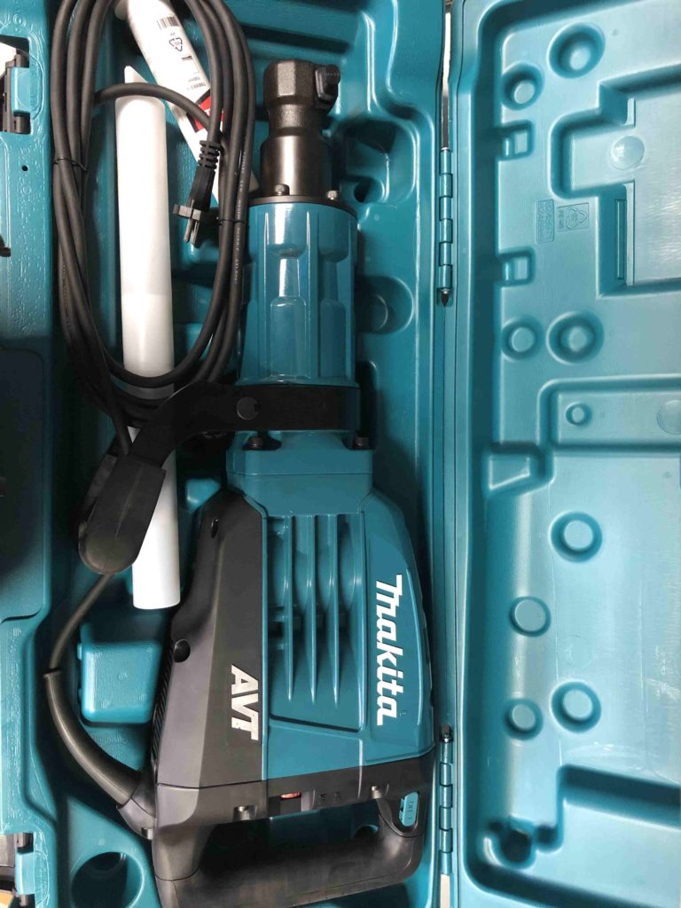Młot wyburzeniowy MAKITA HM1317C – WYPOŻYCZALNIA SPRZĘTU